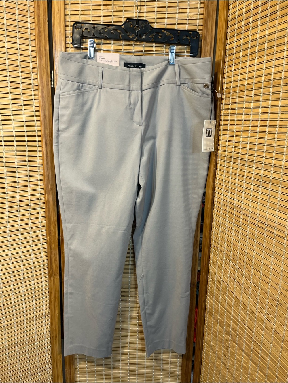 Ivanka Trump Slim Ankle Length Dress Pants in a light gray hue sz 12 Retail $79